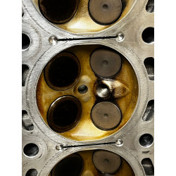USED* Cylinder Head LEFT A1770102703 + Rocker Cover A1770107800 Mercedes-Benz G63 ,E63 AMG
