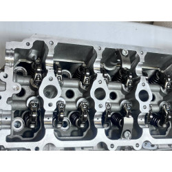 Cylinder Head RIGHT A1770100905 + Rocker Cover A1770165500 Mercedes-Benz G63 ,E63 AMG